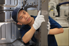 完成A7/TH7白车身共线工艺结构车型共线出产线打